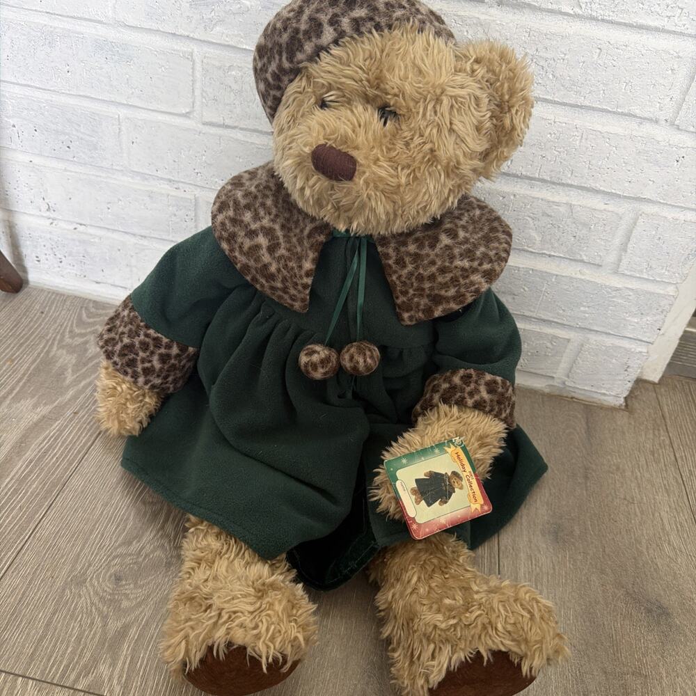 2001 Vintage JC Penney Holiday Collection Golden Bear Plush Animal 26” W Dress